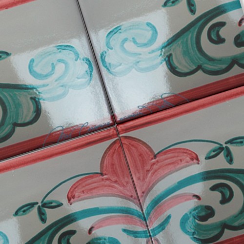 Azulejo Artesanal Belladona – Cerámica pintada a mano | MásCerámica Azulejo Artesanal Belladona – Cerámica pintada a mano | MásCerámica