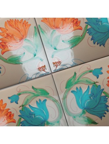 Azulejo Artesanal Flor Antigua Carmín – Cerámica pintada a mano | MásCerámica