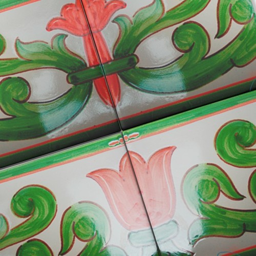 Azulejo Artesanal Velázquez Verde – Cerámica pintada a mano | MásCerámica Azulejo Artesanal Velázquez Verde – Cerámica pintada a mano | MásCerámica