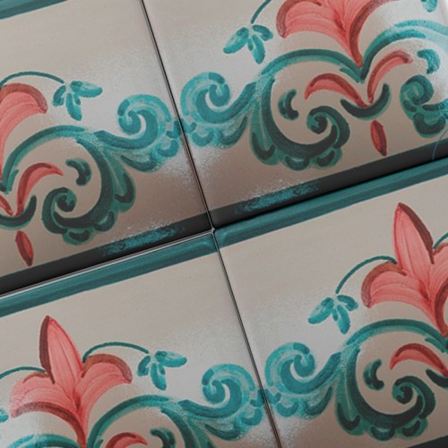 Azulejo Artesanal "Belladona 2" – Cerámica pintada a mano | MásCerámica Azulejo Artesanal "Belladona 2" – Cerámica pintada a mano | MásCerámica