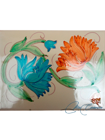 Azulejo Artesanal Flor Antigua Carmín – Cerámica pintada a mano | MásCerámica
